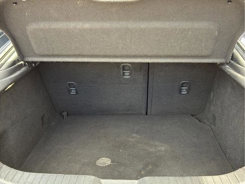 Used 2019 MAZDA MAZDA3 Hatchback FWD image 10