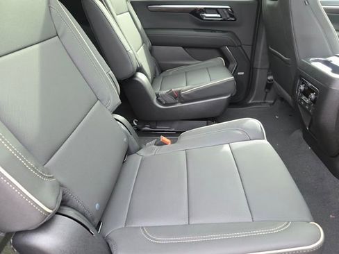 New 2026 Chevrolet Suburban Premier AWD/4WD image 26