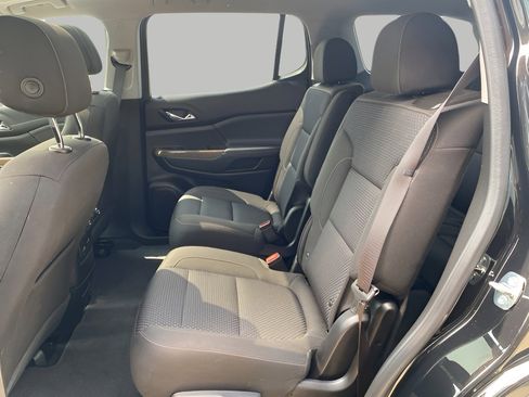 Used 2023 GMC Acadia SLE w/ Driver Convenience Package image 11