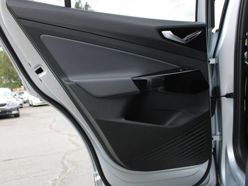Used 2021 Volkswagen ID.4 Pro RWD image 10