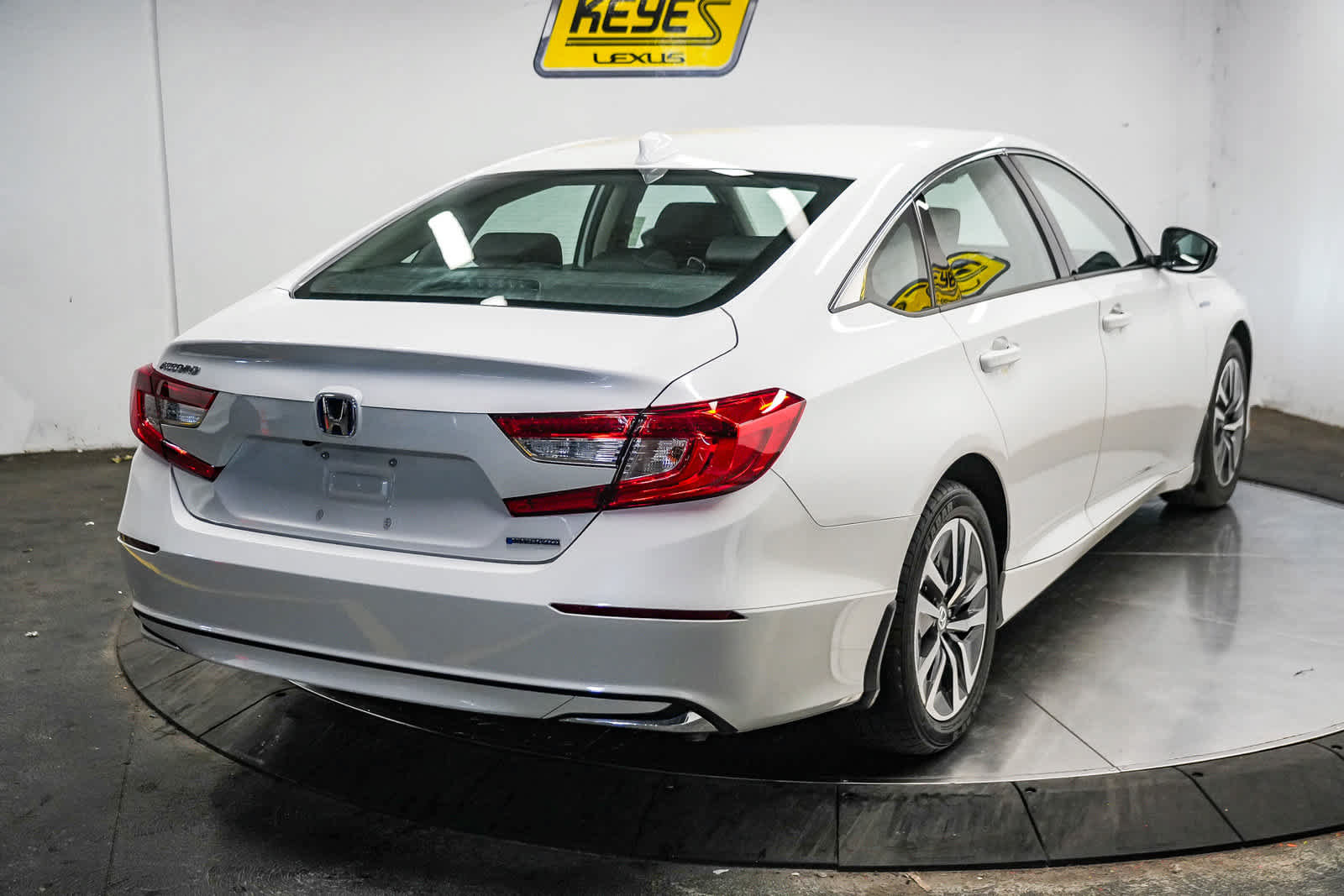 Used 2021 Honda Accord Hybrid image 6