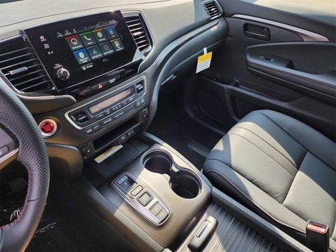 Used 2023 Honda Passport TrailSport image 27