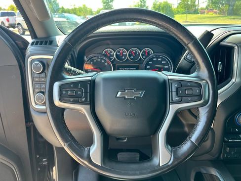 Used 2022 Chevrolet Silverado 1500 RST w/ Convenience Package II AWD/4WD image 15