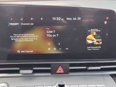 Used 2025 Hyundai Elantra Limited FWD image 14
