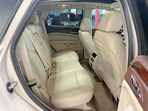 Used 2010 Cadillac SRX Luxury image 40