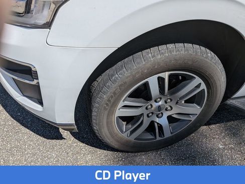 Used 2024 Ford Expedition Limited image 5
