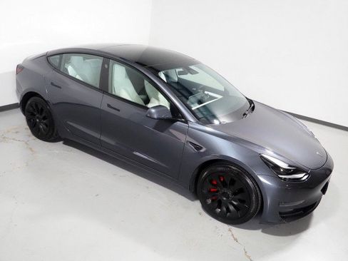 Used 2023 Tesla Model 3 RWD image 13