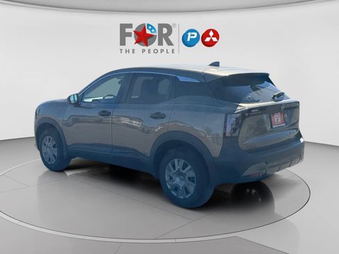 Used 2025 Nissan Kicks S FWD image 25