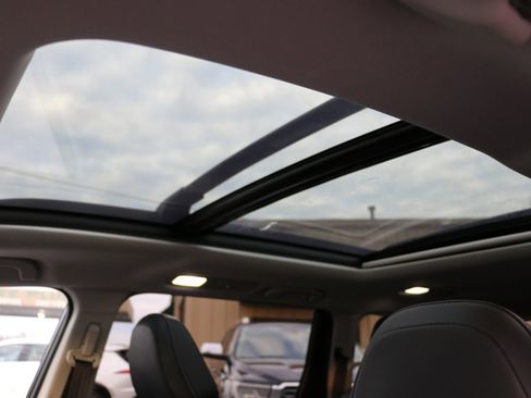 Used 2022 Subaru Ascent Limited w/ Technology Package image 27