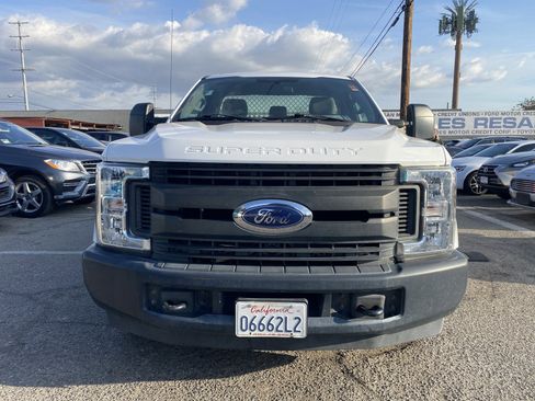 Used 2018 Ford F250 XL image 3