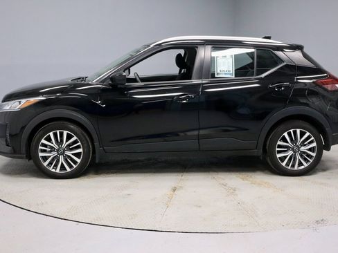 Certified 2023 Nissan Kicks SV image 8