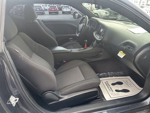Used 2018 Dodge Challenger R/T image 22
