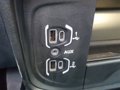 Used 2024 RAM 3500 Tradesman w/ Chrome Appearance Group image 23