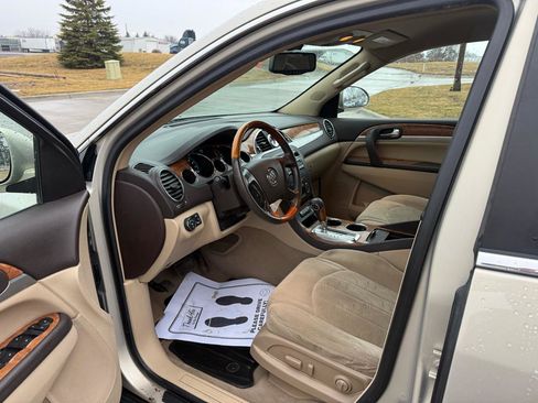 Used 2010 Buick Enclave CX w/ Driver Confidence Package image 8
