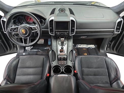 Used 2016 Porsche Cayenne GTS image 9