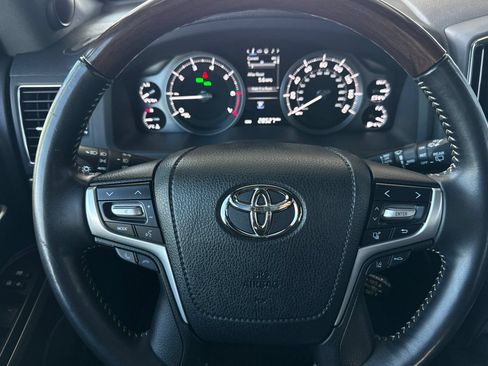 Used 2020 Toyota Land Cruiser Heritage Edition AWD/4WD image 26