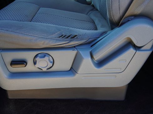 Used 2013 Ford F150 XLT w/ Luxury Equipment Group AWD/4WD image 18