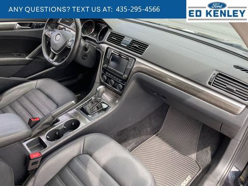 Used 2018 Volkswagen Passat 2.0T SEL Premium FWD image 26