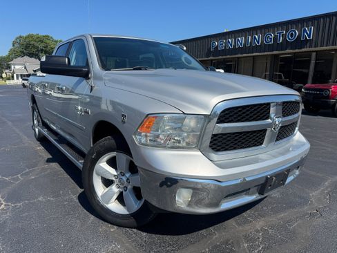 Used 2017 RAM 1500 Classic SLT AWD/4WD image 1