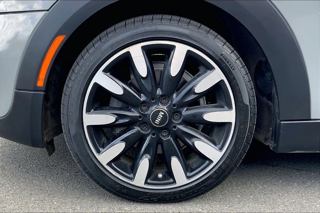 Used 2016 MINI Cooper 4-Door Hardtop FWD image 9