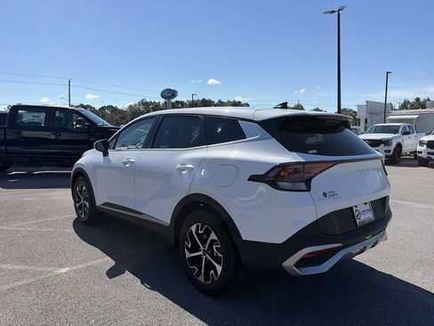 Used 2024 Kia Sportage EX FWD image 5