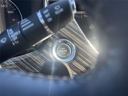 Certified 2025 Cadillac XT6 Premium Luxury AWD/4WD image 20