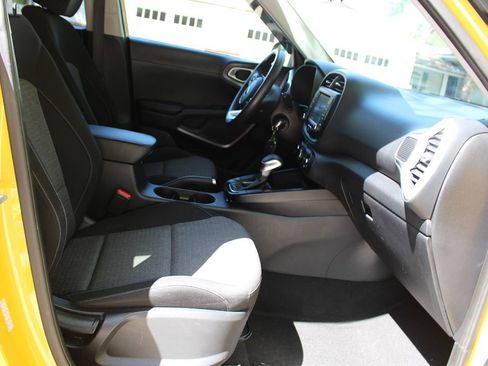 Used 2020 Kia Soul S image 15