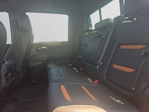 Used 2024 GMC Sierra 2500 AT4 w/ AT4 Premium Plus Package AWD/4WD image 15