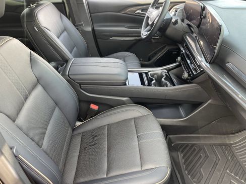 Used 2026 Chevrolet Traverse High Country AWD/4WD image 14
