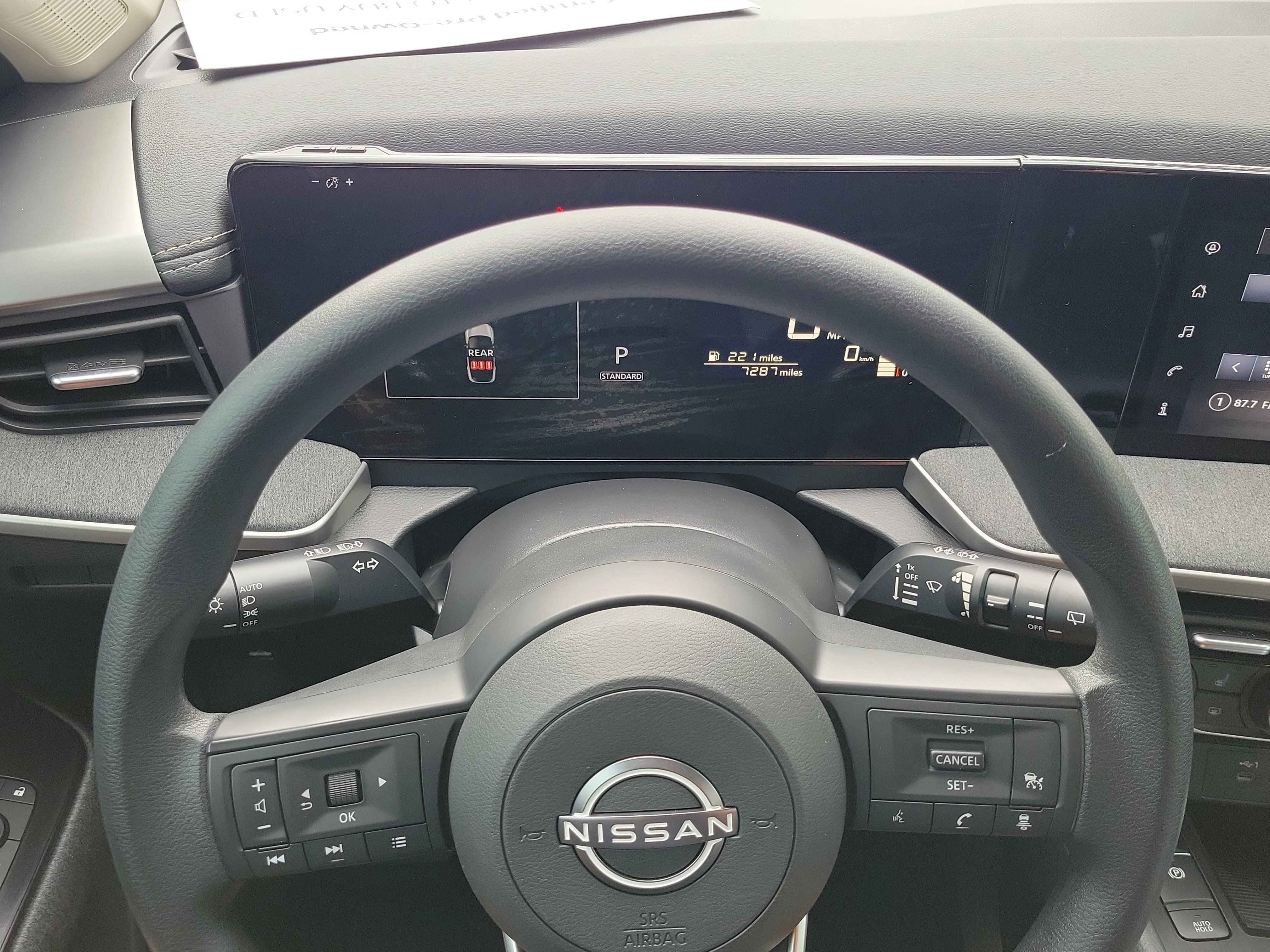Certified 2025 Nissan Kicks SV w/ SV Premium Package FWD image 18