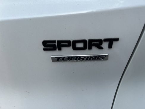 Used 2023 Honda CR-V Sport Touring image 3