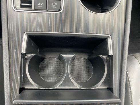 Used 2021 Toyota Sienna Limited w/ Protection Package (TMS) image 25