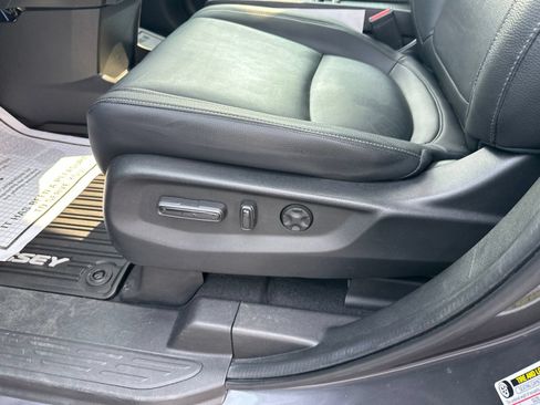 Used 2025 Honda Odyssey EX-L image 12