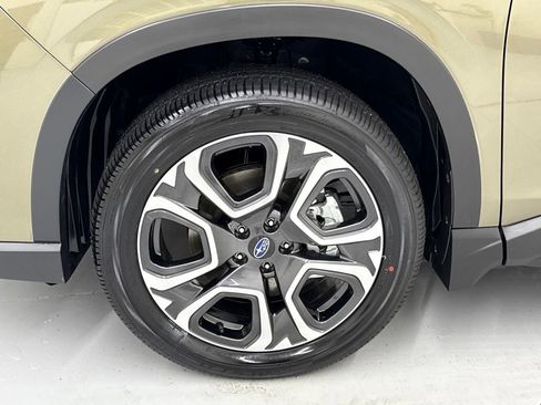 New 2025 Subaru Ascent Limited image 10