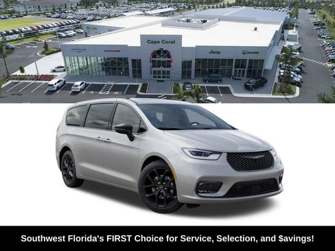 New 2026 Chrysler Pacifica Select image 2