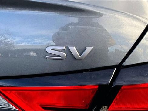 Used 2024 Nissan Altima 2.5 SV image 23