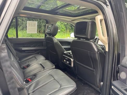 Used 2019 Ford Expedition Max Platinum AWD/4WD image 17