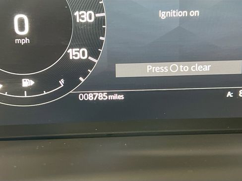 Used 2024 Land Rover Discovery S image 12