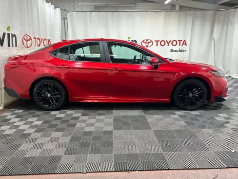 Used 2025 Toyota Camry SE FWD image 10