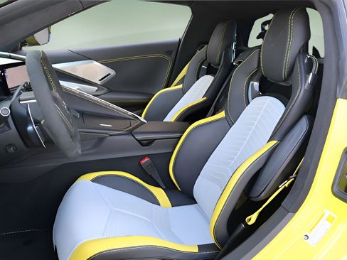 Used 2022 Chevrolet Corvette Stingray Premium Cpe RWD image 12