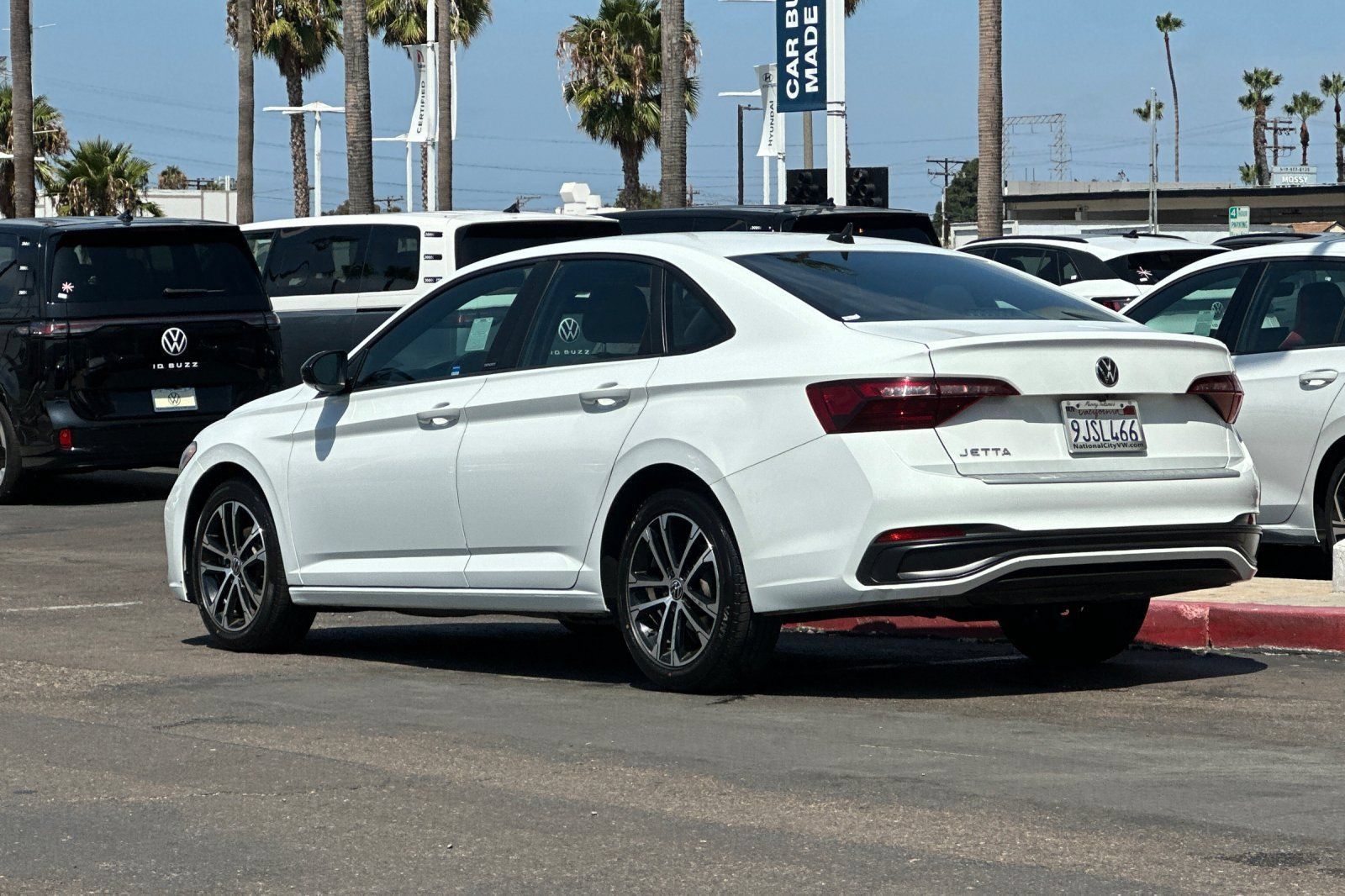 Used 2023 Volkswagen Jetta Sport FWD image 7