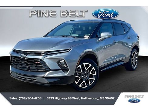 Used 2025 Chevrolet Blazer RS FWD image 10