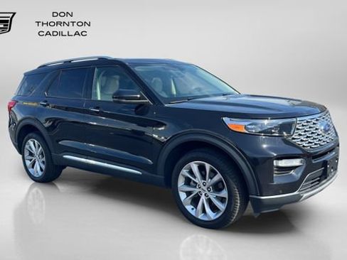 Used 2023 Ford Explorer Platinum w/ Technology Package AWD/4WD image 7