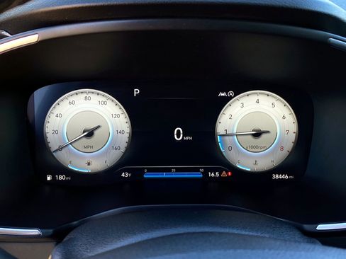 Used 2022 Hyundai Santa Fe Limited w/ Cargo Package image 23