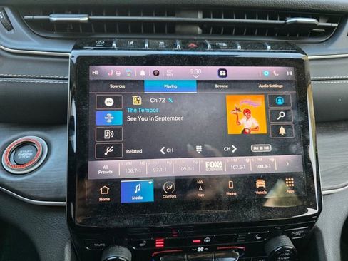 Used 2022 Jeep Grand Cherokee L Limited image 20