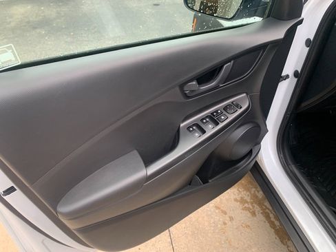 Used 2019 Hyundai Kona SE AWD/4WD image 21