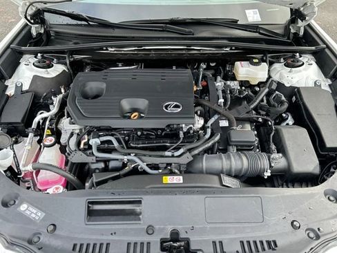 Used 2024 Lexus ES 300h w/ Premium Package image 32