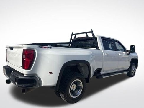 Used 2024 Chevrolet Silverado 3500 LT w/ Convenience Package image 8