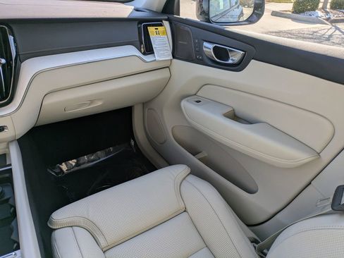New 2026 Volvo XC60 B5 Ultra w/ Protection Package Premier AWD/4WD image 16