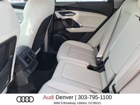 New 2025 Audi Q5 Prestige image 13